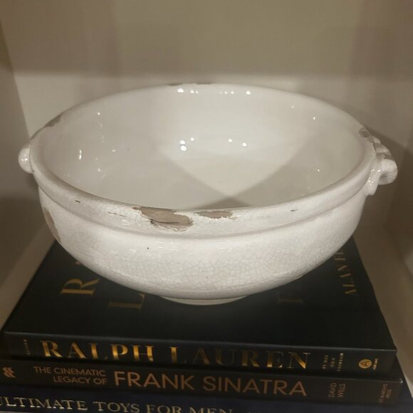 NWT Distressed Farmhouse Style Ivory Bowl With Crackle Glaze - Picture 4 of 8